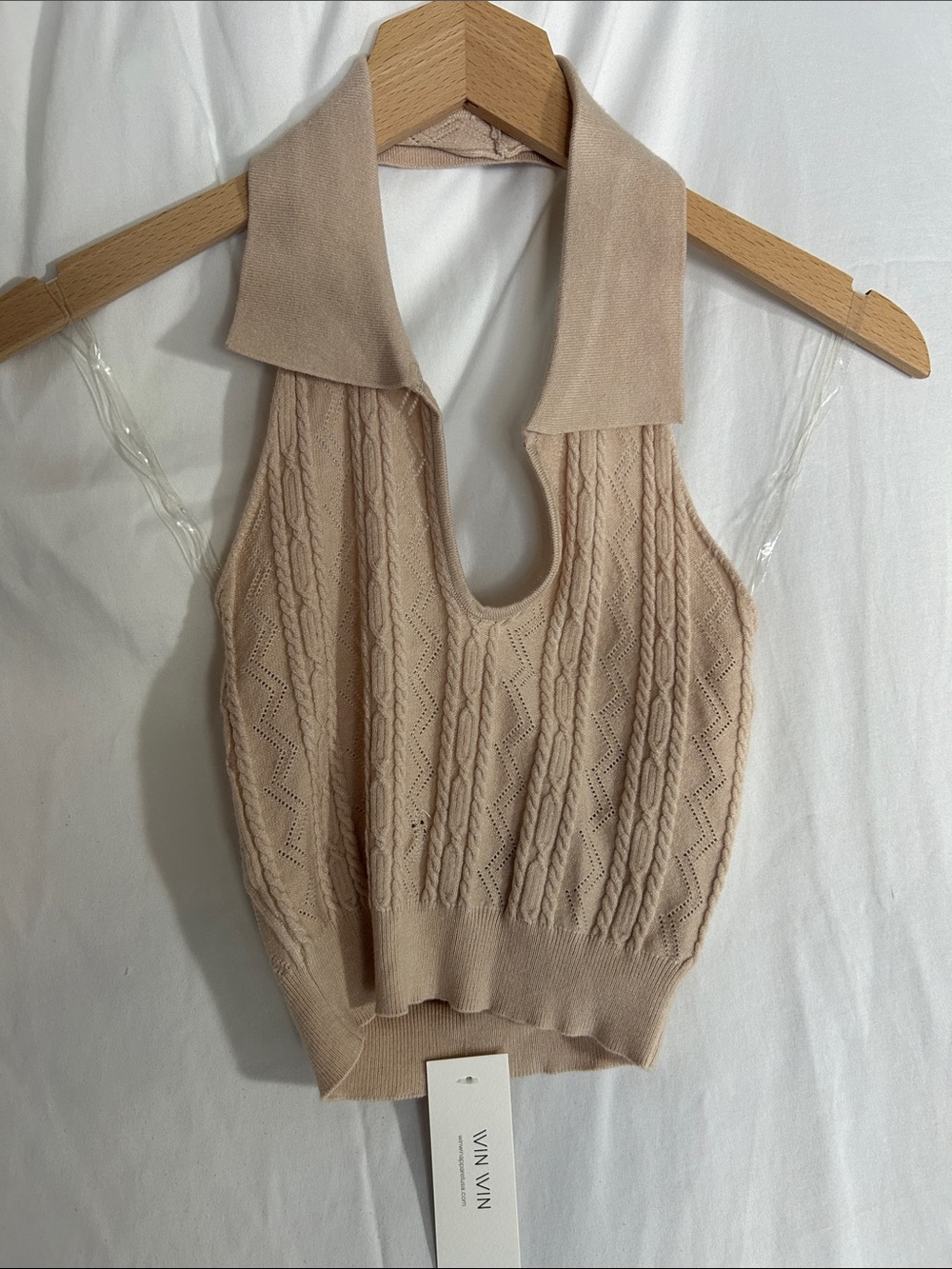 WinWin Beige Knit Halter Collar Camisole